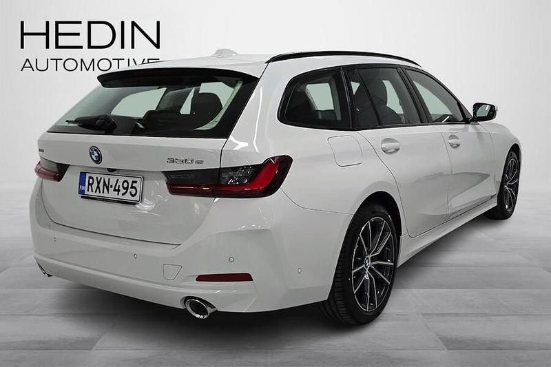Käytetty BMW 330e 292 HP (214 kW) 2025 Valkoinen Farmari