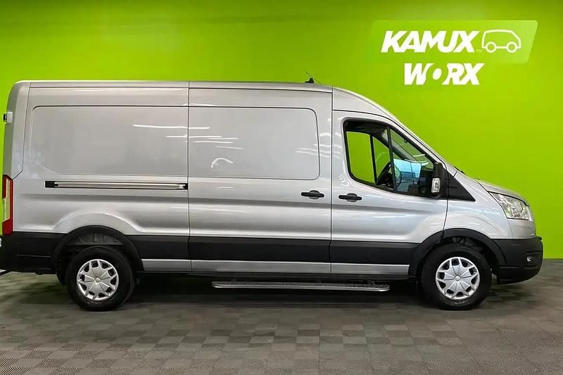 Käytetty Ford Transit 170 HP (125 kW) 2021 Hopea / harmaa Van