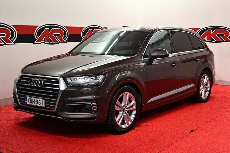 Ruskea Käytetty 2016 Audi Q7 S-Line Katumaasturi | 27 900 € (Supertarjous) - Kuva 1/4