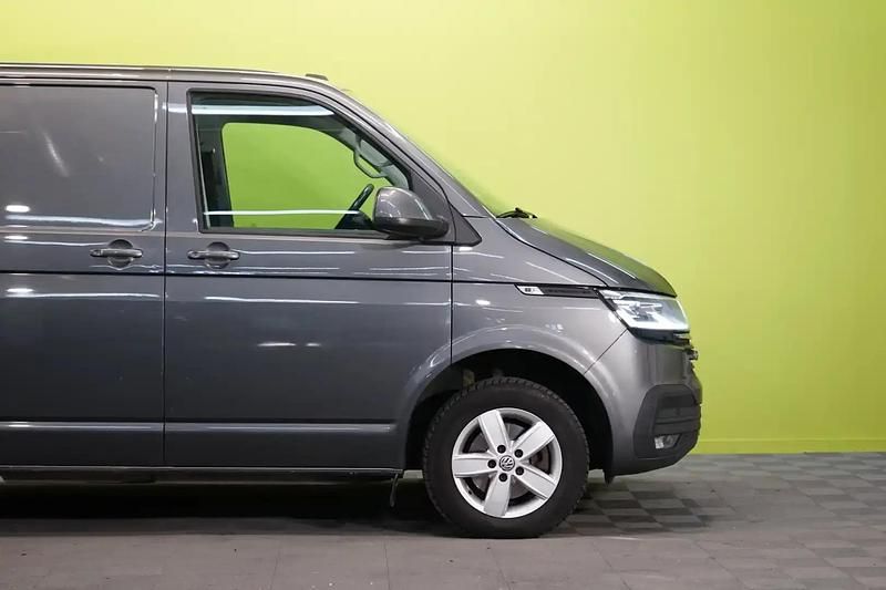 Käytetty VW T6.1 150 HP (110 kW) 2021 Hopea / harmaa Van