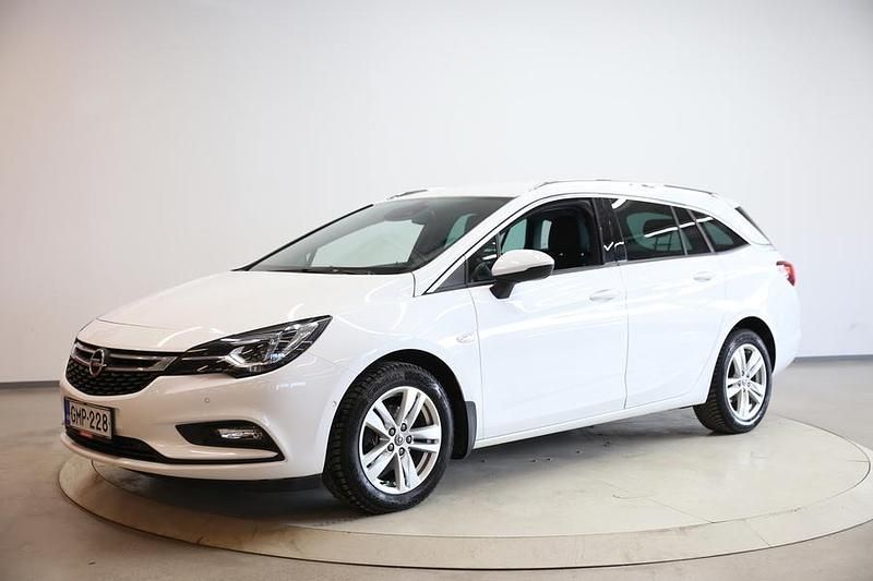 Käytetty 2017 Opel Astra Innovation Farmari | 8 990 € (Hieman kallis) - Kuva 1/3