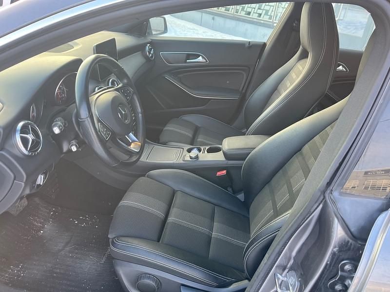 Käytetty Mercedes A180 Edition 122 HP (89 kW) 2019 Harmaa Farmari