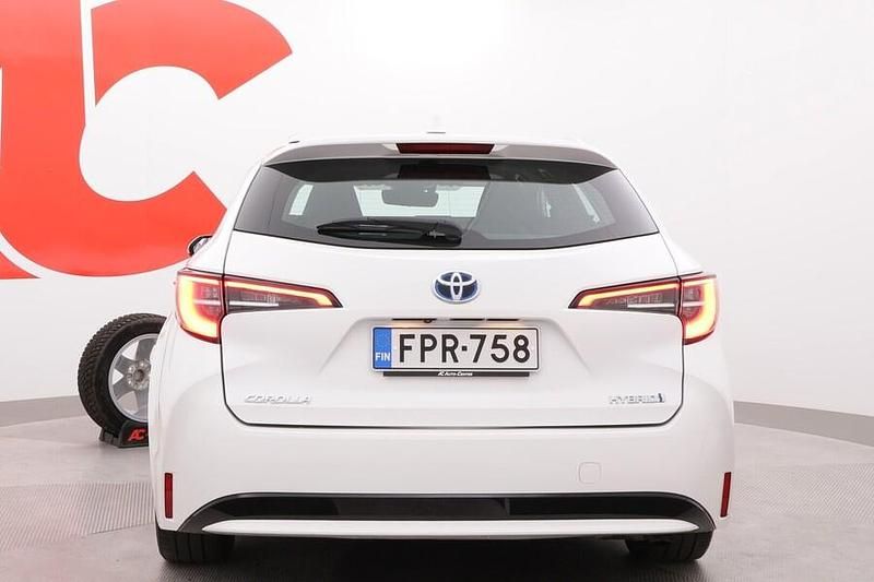 Käytetty Toyota Corolla Active 122 HP (89 kW) 2020 Valkoinen Farmari