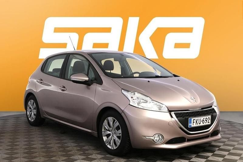 Käytetty Peugeot 208 Active 95 HP (69 kW) 2012 Viistoperä