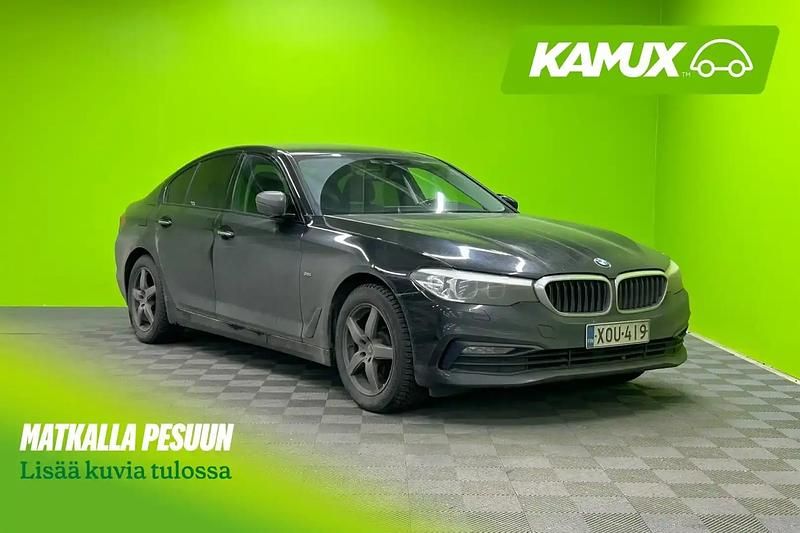 Schwarz 2 Käytetty 2013 BMW 520 Sport Line Sedan | 25 490 € - Kuva 1/4