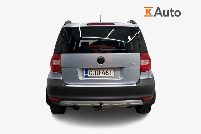 Käytetty Skoda Yeti Experience 105 HP (77 kW) 2011 Katumaasturi