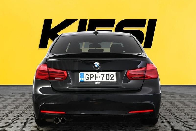 Käytetty BMW 330e M Sport 184 HP (135 kW) 2016 Sedan
