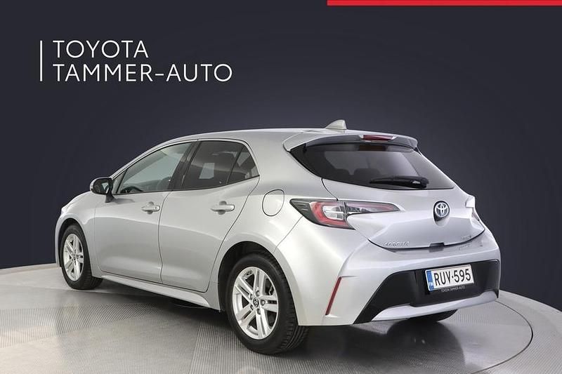 Käytetty Toyota Corolla Edition 122 HP (89 kW) 2023 1l0 metallic silver Viistoperä