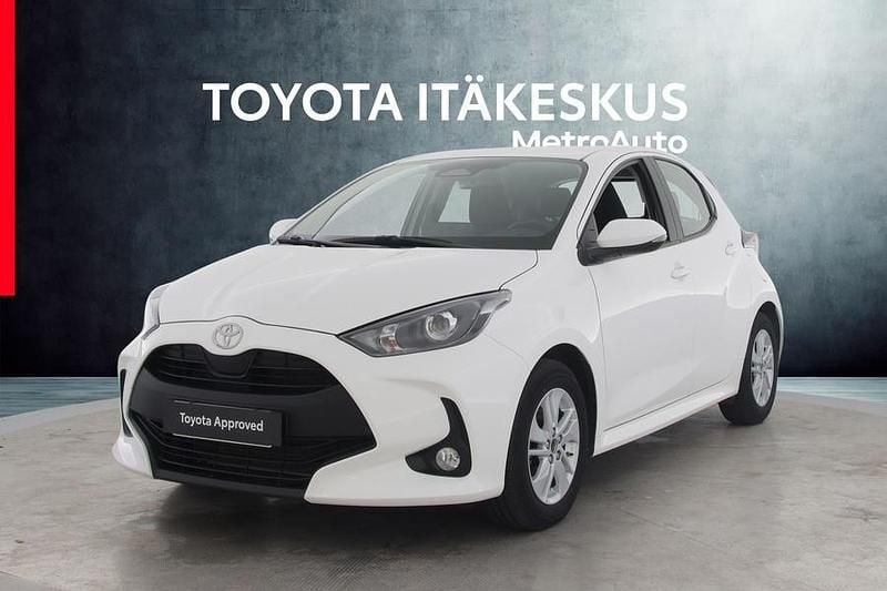 Valkoinen Käytetty 2024 Toyota Yaris Hybrid Viistoperä | 20 490 € (Supertarjous) - Kuva 1/4