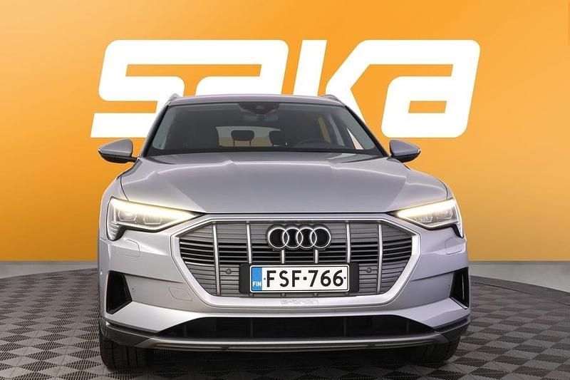 Käytetty Audi e-tron 300 kW (408 HP) 2021 Katumaasturi
