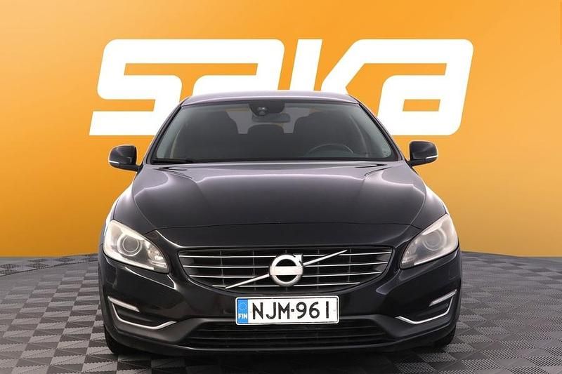 Käytetty Volvo S60 Business Edition 136 HP (100 kW) 2014 Sedan
