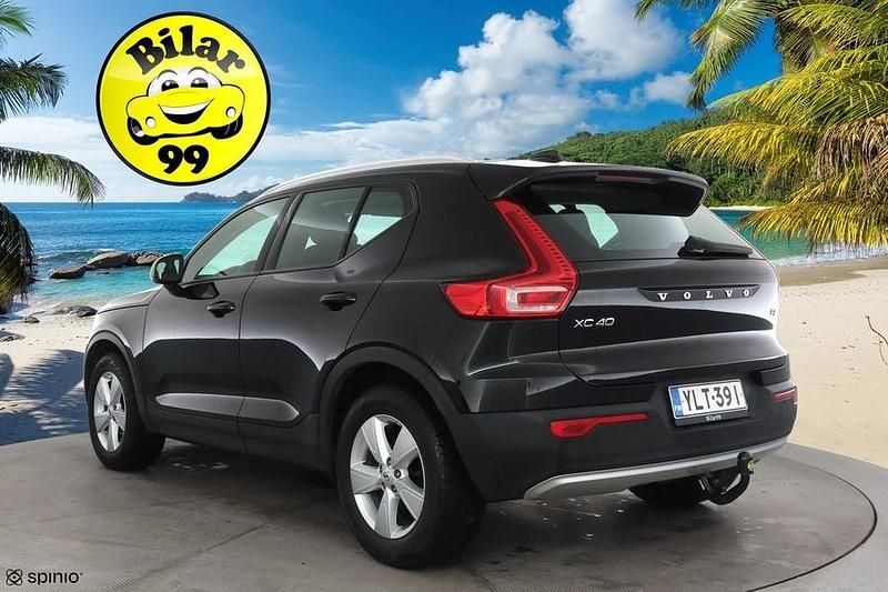 Käytetty Volvo XC40 Business Edition 163 HP (119 kW) 2020 Katumaasturi