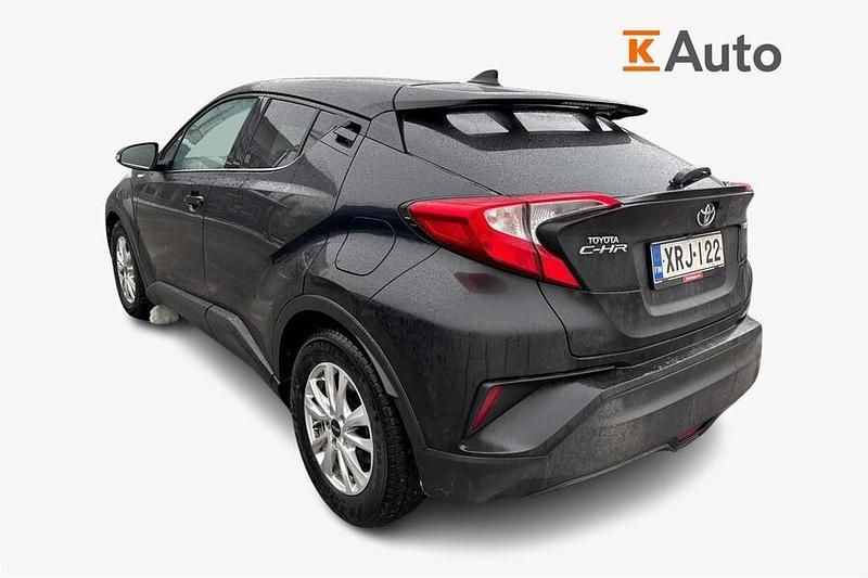 Käytetty Toyota C-HR Active 122 HP (89 kW) 2019 Met. musta Katumaasturi