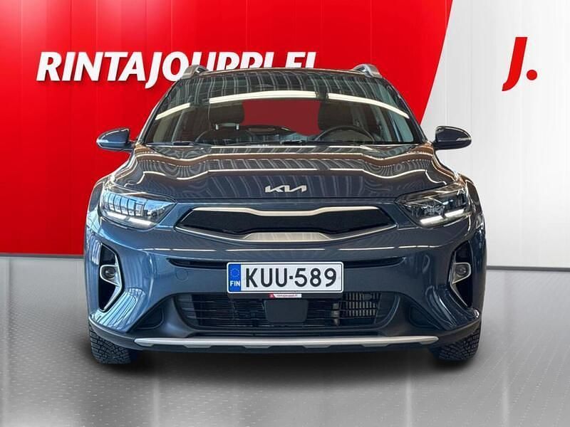 Käytetty Kia Stonic EX 101 HP (74 kW) 2023 Sininen Katumaasturi