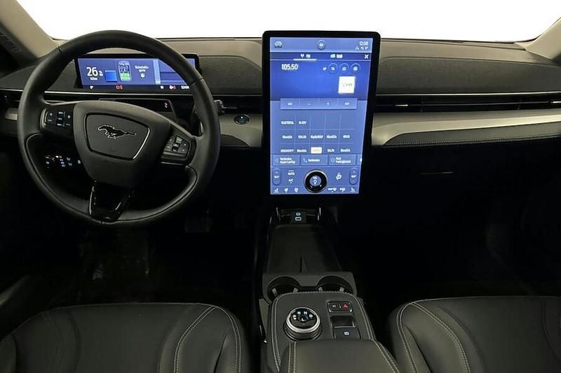 Käytetty Ford Mustang Mach-E Premium 216 kW (294 HP) 2022 Katumaasturi