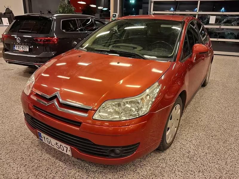 Käytetty 2007 Citroën C4 Exclusive | 2 790 € - Kuva 1/3