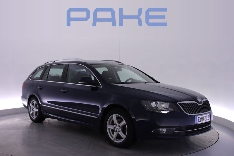 Sininen Käytetty 2013 Skoda Superb Ambition Farmari | 7 990 € (Supertarjous) - Kuva 1/4