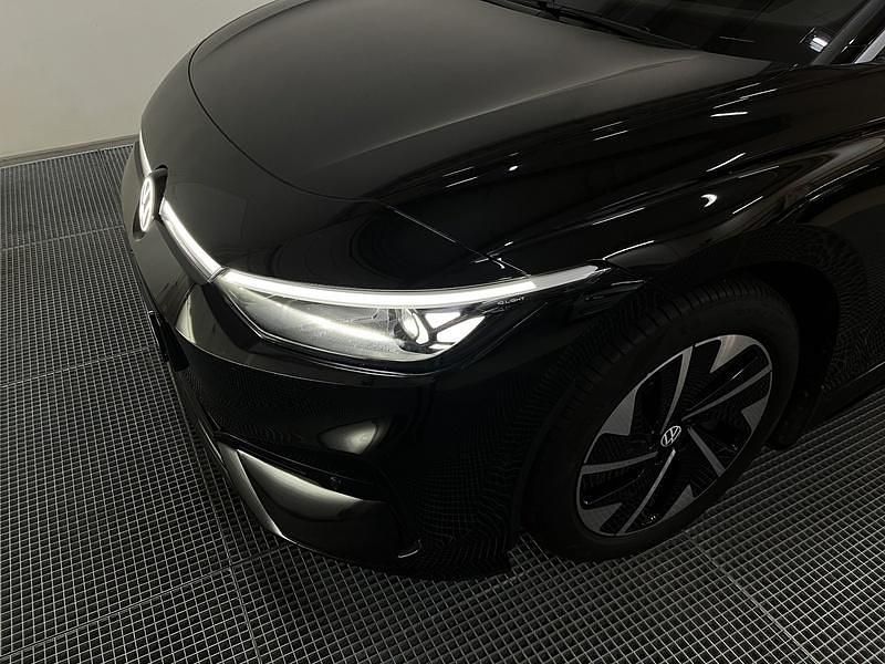 Käytetty VW ID.7 Pro 210 kW (286 HP) 2025 Musta Farmari