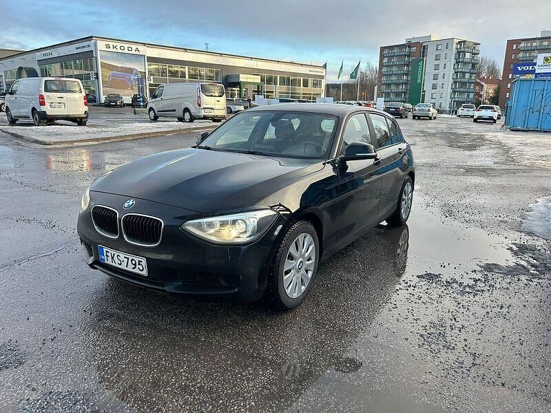 Käytetty BMW 116 116 HP (85 kW) 2012 Musta Viistoperä