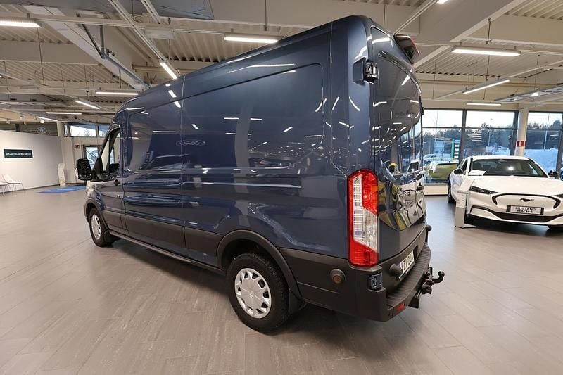 Käytetty Ford Transit Trend+ 350 HP (257 kW) 2021 Chrome blue Van