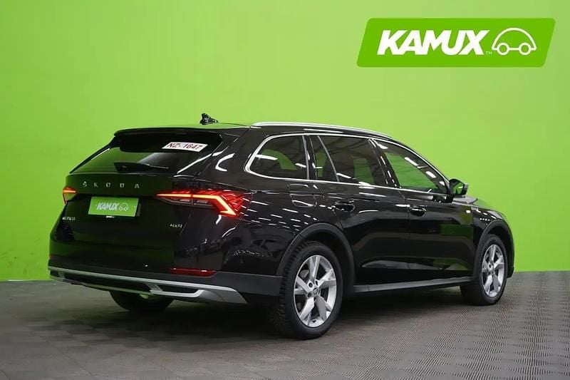 Käytetty Skoda Octavia 150 HP (110 kW) 2022 Musta Farmari