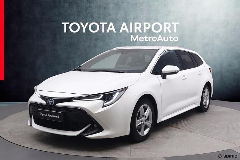 Valkoinen Käytetty 2023 Toyota Corolla Edition Farmari | 27 280 € (Perustarjous) - Kuva 1/4