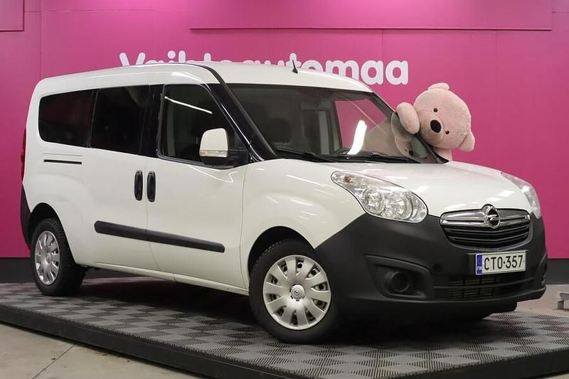 Käytetty Opel Combo 90 HP (66 kW) 2015 Van