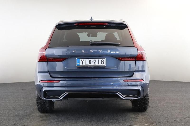 Käytetty Volvo XC60 Plus 350 HP (257 kW) 2023 Sininen Katumaasturi