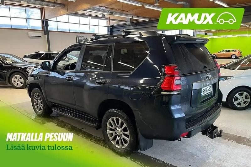 Käytetty Toyota Land Cruiser 177 HP (130 kW) 2018 Musta Katumaasturi