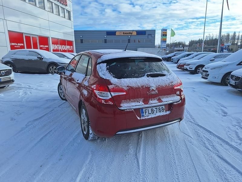 Käytetty Citroën C4 Comfort 120 HP (88 kW) 2013 Viistoperä