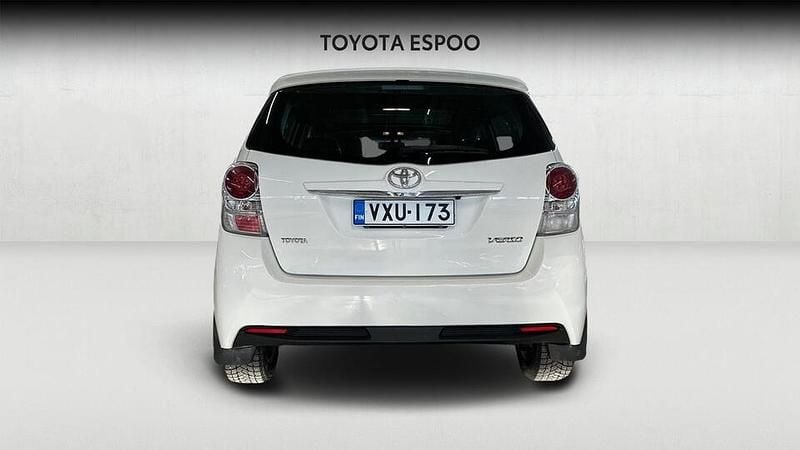 Käytetty Toyota Verso Multidrive S 147 HP (108 kW) 2015 Tila-auto