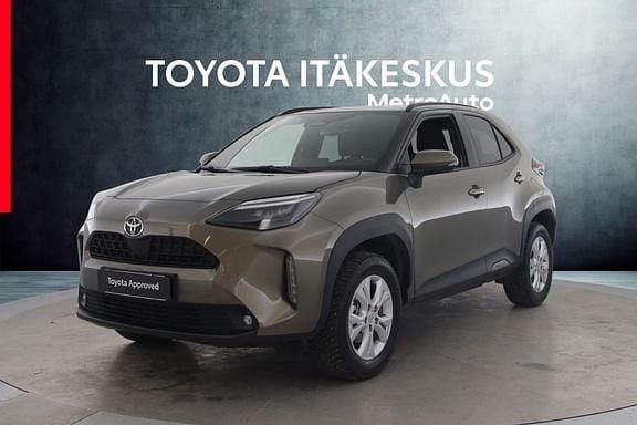 Ruskea (beige) Käytetty 2024 Toyota Yaris Cross Katumaasturi | 29 900 € (Hyvä tarjous) - Kuva 1/4