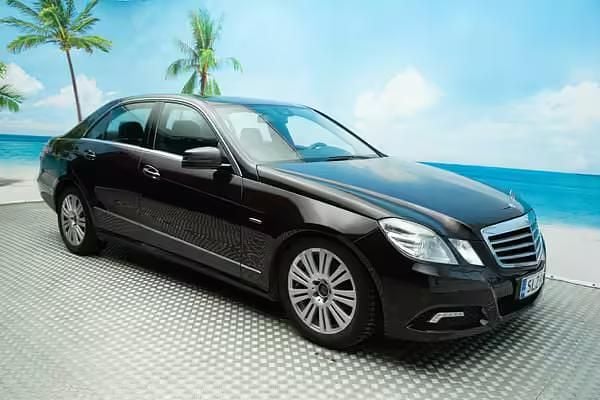 Käytetty Mitsubishi Outlander Intense 156 HP (114 kW) 2011