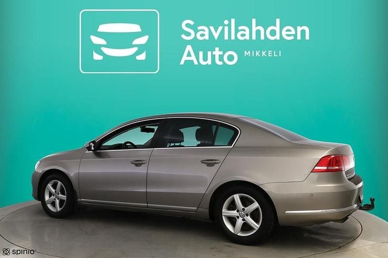 Käytetty VW Passat 122 HP (89 kW) 2014 Ruskea Sedan