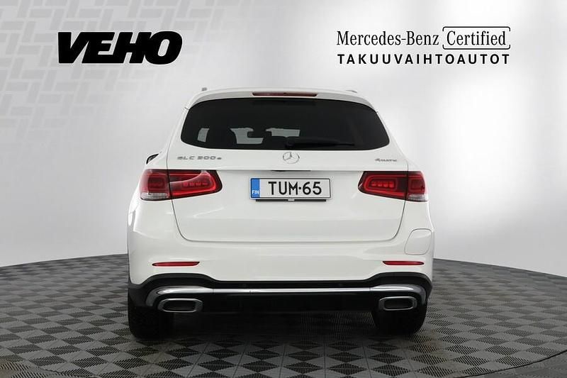 Käytetty Mercedes GLC300e Business 211 HP (155 kW) 2020 Valkoinen Katumaasturi
