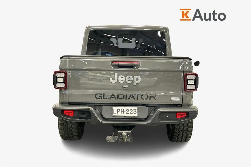 Käytetty Jeep Gladiator Overland 260 HP (191 kW) 2021 Harmaa Nouto