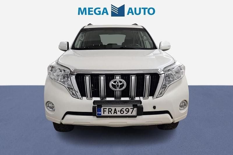 Käytetty Toyota Land Cruiser Active 177 HP (130 kW) 2016 Valkoinen Katumaasturi