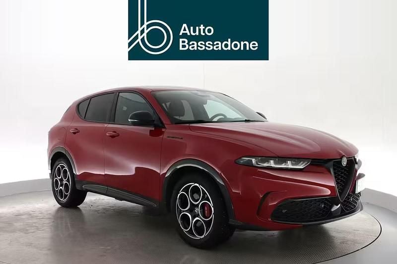 Punainen Käytetty 2023 Alfa Romeo Tonale Edizione Speciale Katumaasturi | 26 580 € - Kuva 1/4