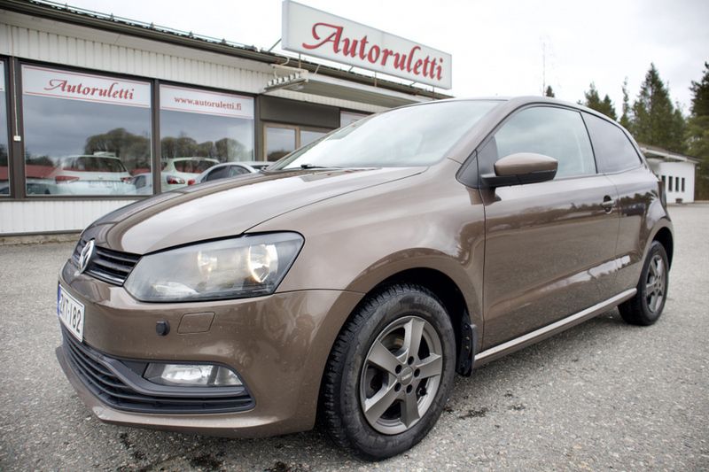 Ruskea (metallinhohto) Käytetty 2016 VW Polo Trendline Viistoperä | 9 900 € - Kuva 1/4
