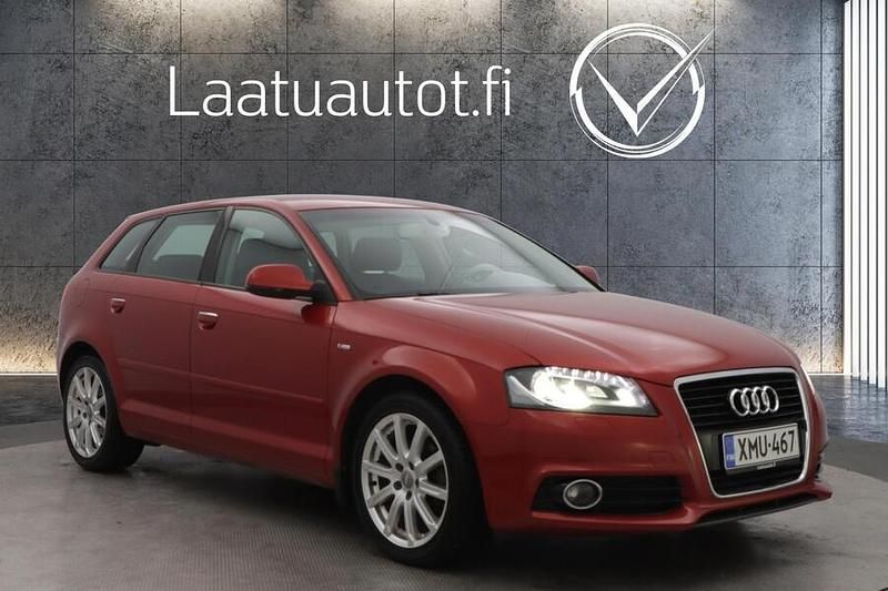 Käytetty Audi A3 Sportback Attraction 125 HP (91 kW) 2011 Viistoperä