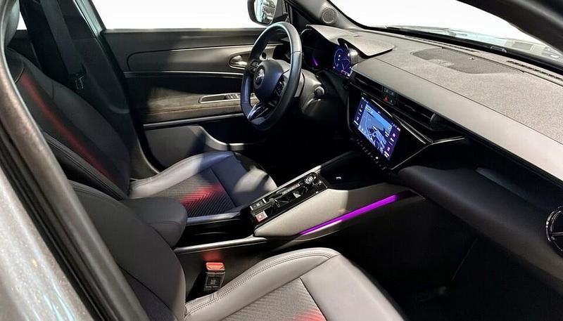 Käytetty Alfa Romeo Junior Veloce 207 kW (282 HP) 2025 Harmaa Katumaasturi