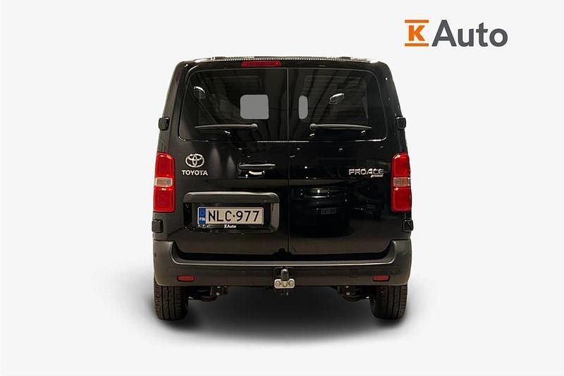 Käytetty Toyota Proace 177 HP (130 kW) 2018 Musta Tila-auto