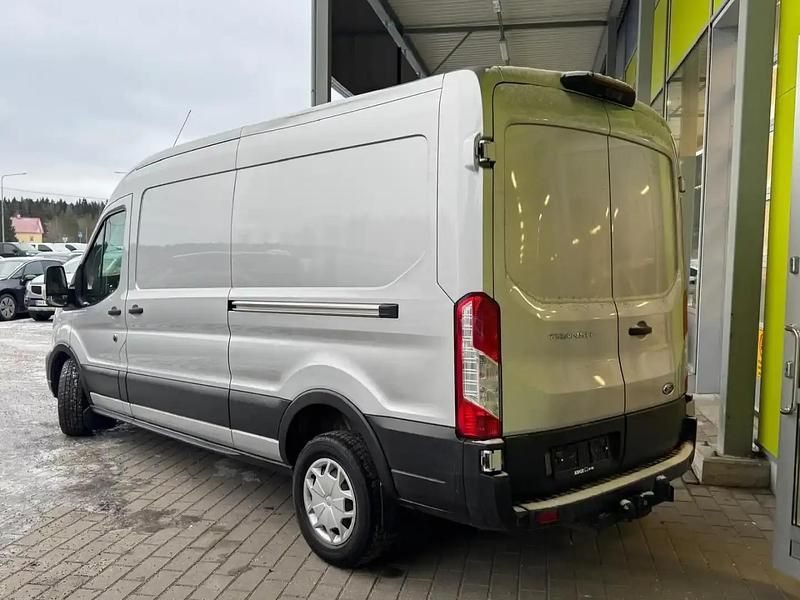 Käytetty Ford Transit Trend 170 HP (125 kW) 2022 Moondust silver (metallic) Van