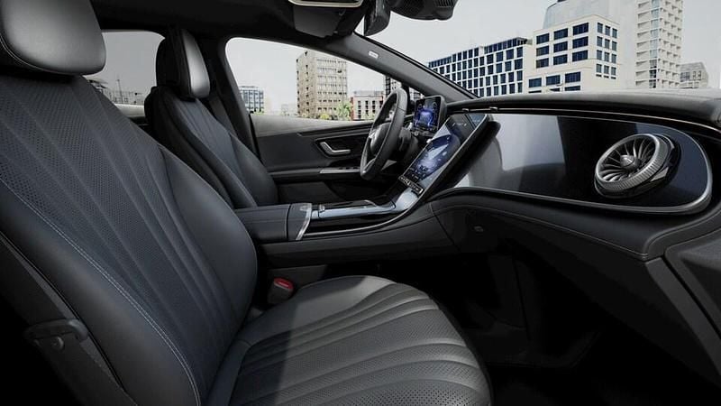 Musta Käytetty 2023 Mercedes EQE300 Sedan | 43 900 € (Perustarjous) - Kuva 1/4