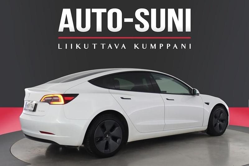 Käytetty Tesla Model 3 339 kW (462 HP) 2022 Sedan