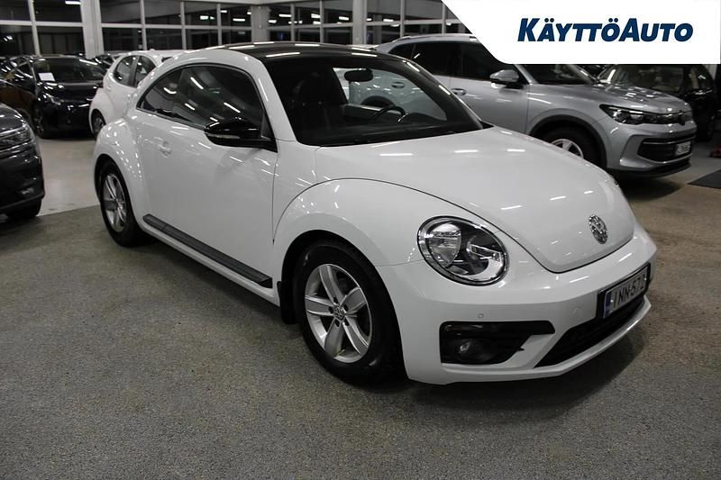 Käytetty VW Beetle Style 105 HP (77 kW) 2017 Valkoinen Viistoperä