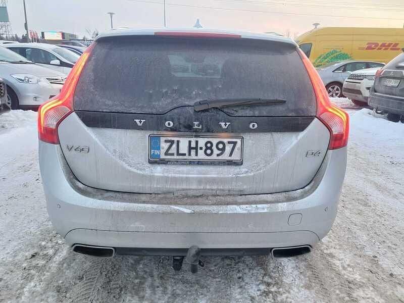Käytetty Volvo V60 Business Edition 190 HP (139 kW) 2016 Harmaa Farmari