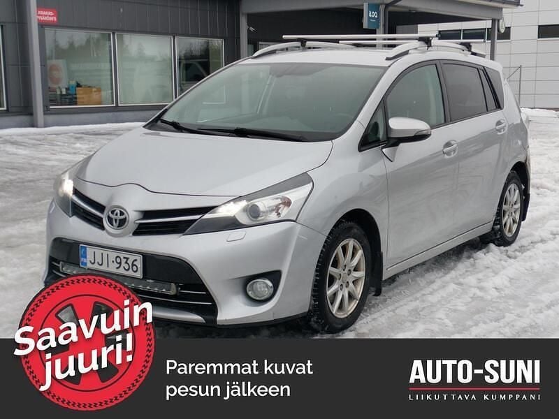 Käytetty Toyota Verso Active 112 HP (82 kW) 2014 Tila-auto