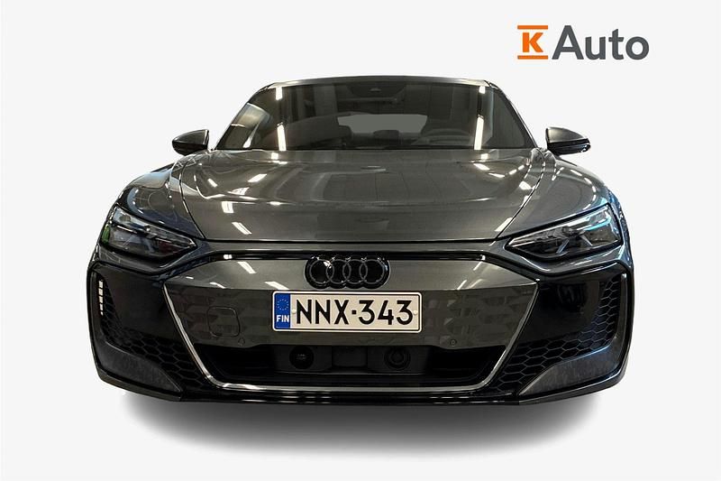 Käytetty Audi e-tron GT quattro Performance 611 kW (831 HP) 2024 Harmaa Sedan