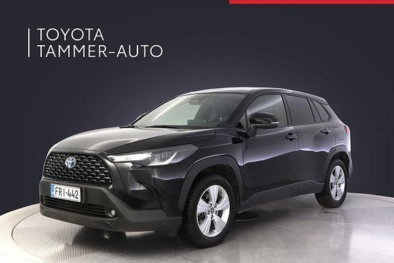 Musta Käytetty 2023 Toyota Corolla Cross Active Katumaasturi | 37 880 € (Perustarjous) - Kuva 1/4